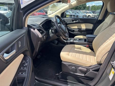 Certified 2024 Ford Edge SE image 25