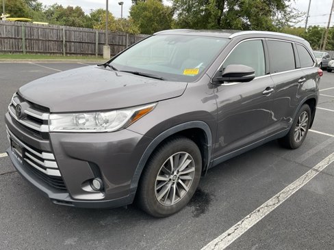 Used 2019 Toyota Highlander AWD V6 image 1