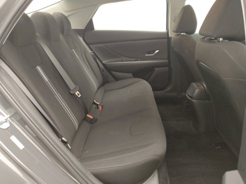 Used 2023 Hyundai Elantra SEL image 19