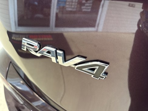Used 2016 Toyota RAV4 Limited image 33