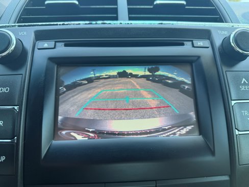 Used 2016 Toyota Camry LE image 25
