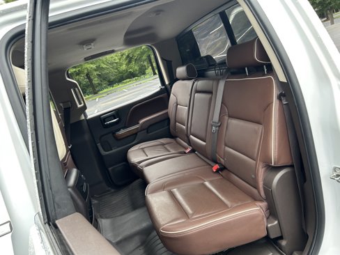 Used 2018 Chevrolet Silverado 1500 High Country image 38