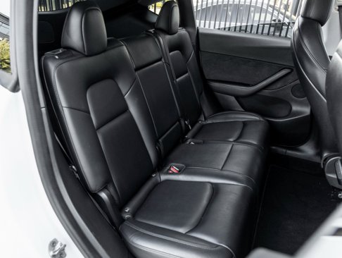 Used 2021 Tesla Model Y Long Range image 33