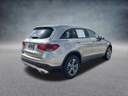 Used 2021 Mercedes-Benz GLC 300 image 4