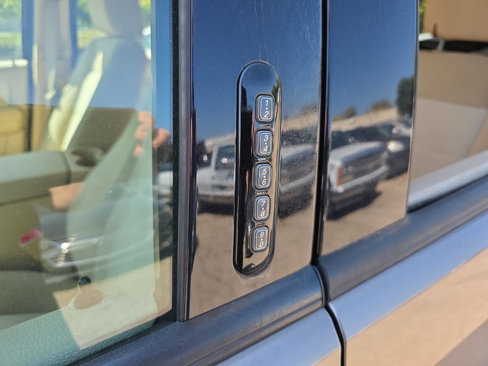 Used 2006 Ford Explorer XLT image 29