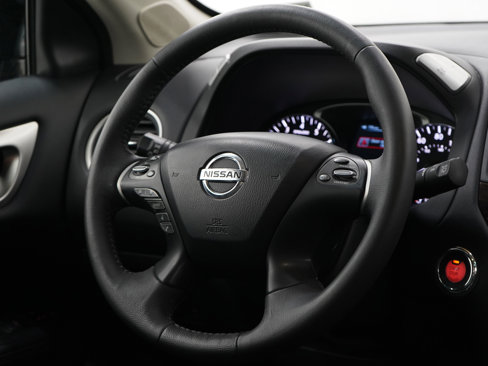 Used 2013 Nissan Pathfinder Platinum w/ Platinum Premium Pkg image 14