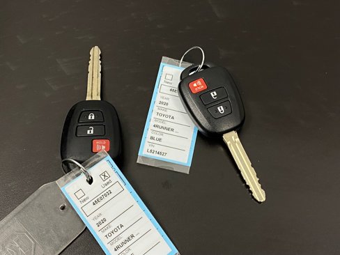 Used 2020 Toyota 4Runner SR5 image 11