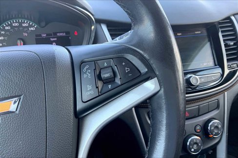 Used 2019 Chevrolet Trax LT w/ LT Convenience Package image 24