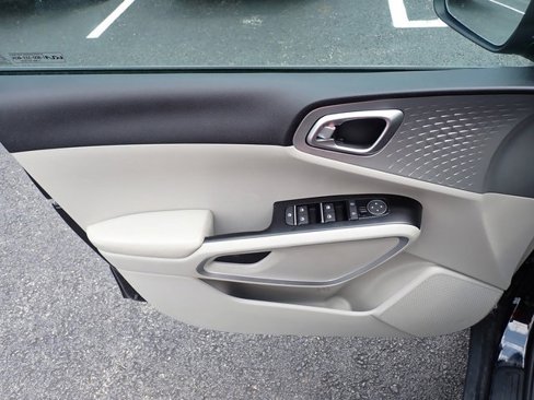 Used 2022 Kia Soul LX image 19