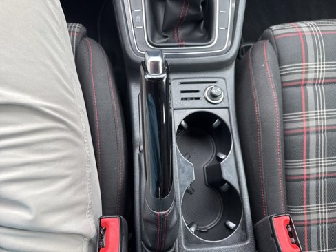 Used 2017 Volkswagen GTI S image 18