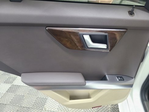Used 2014 Mercedes-Benz GLK 350 2WD image 34