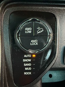 Used 2018 Jeep Compass Trailhawk image 14