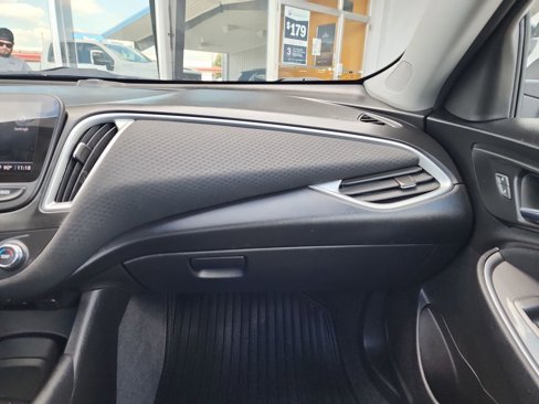 Used 2023 Chevrolet Malibu LS image 31