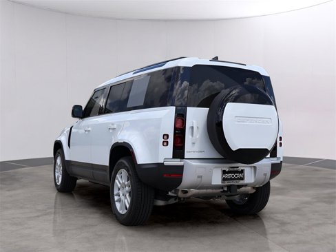 New 2025 Land Rover Defender 110 S image 7