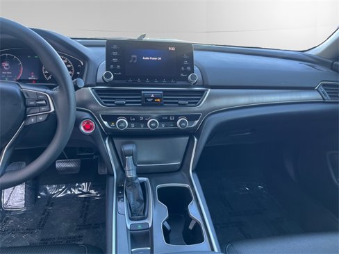 Used 2018 Honda Accord LX image 11