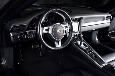 Used 2016 Porsche 911 Carrera Black Edition image 4