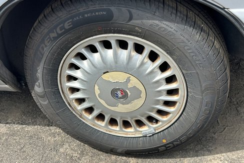 Used 1998 Buick Le Sabre Custom image 7