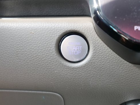 Used 2025 Kia Carnival image 21