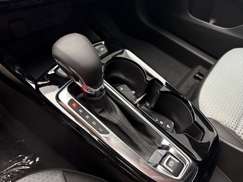 New 2025 Chevrolet Trax LT w/ LT Convenience Package image 37