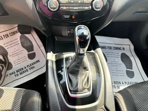 Used 2021 Nissan Rogue Sport SV image 26