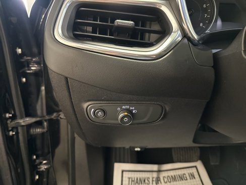 Used 2018 Chevrolet Equinox LT w/ Sun & Infotainment Package image 16