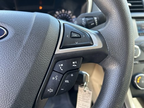 Used 2014 Ford Fusion SE image 12