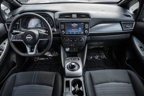 Used 2023 Nissan Leaf S image 19
