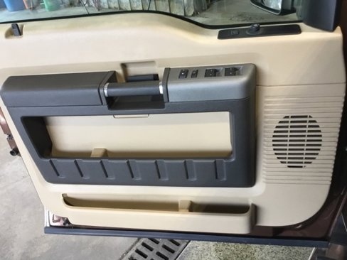 Used 2011 Ford F250 XLT w/ Chrome Pkg image 36