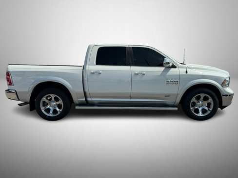 Used 2016 RAM 1500 Laramie image 5