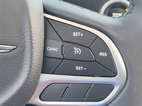 Used 2023 Chrysler 300 Touring w/ Sport Appearance Package image 24