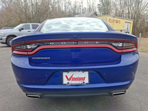 Used 2022 Dodge Charger SXT w/ Leather Interior Group image 5