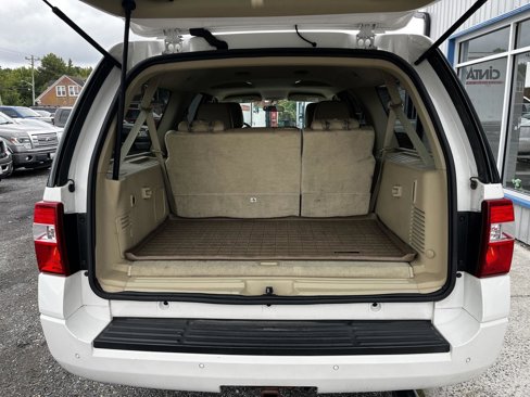 Used 2016 Ford Expedition EL XLT w/ Equipment Group 202A image 9