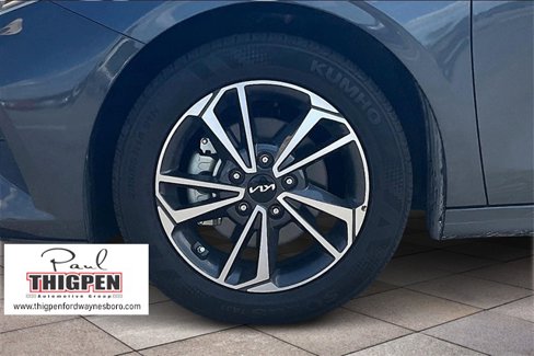Used 2024 Kia Forte LXS w/ LXS Technology Package image 9
