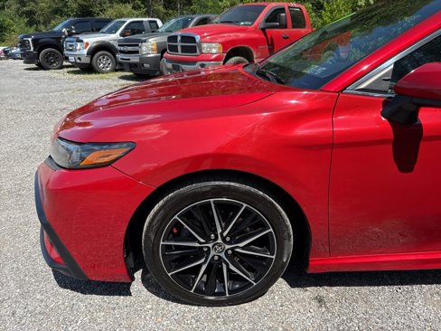 Used 2021 Toyota Camry SE image 6