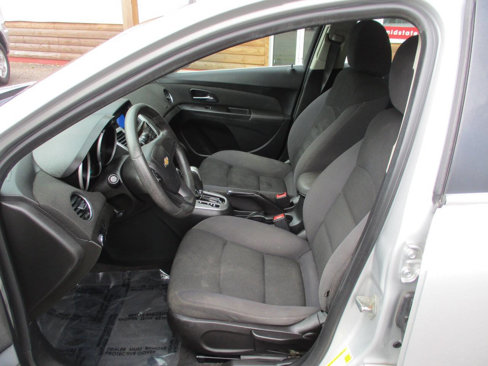 Used 2014 Chevrolet Cruze LT image 17