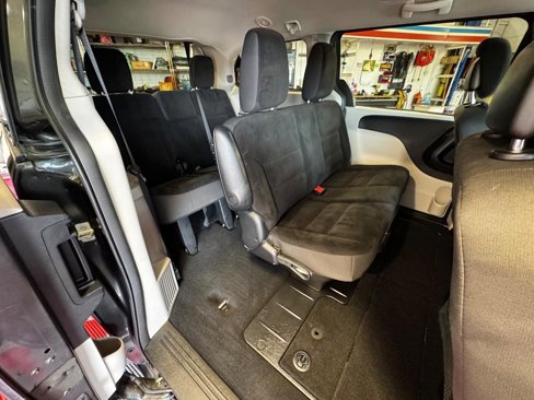 Used 2019 Dodge Grand Caravan SE image 10