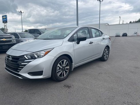 Used 2024 Nissan Versa S w/ S Plus Package image 3