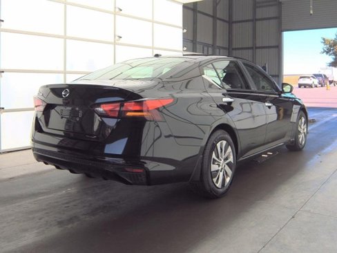 Certified 2020 Nissan Altima 2.5 S image 3