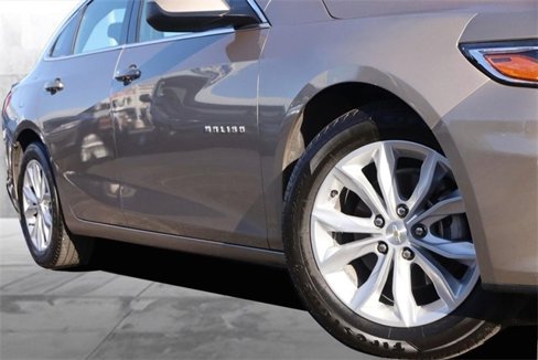 Used 2024 Chevrolet Malibu LT image 3