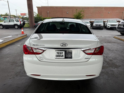 Used 2011 Hyundai Sonata Limited image 4