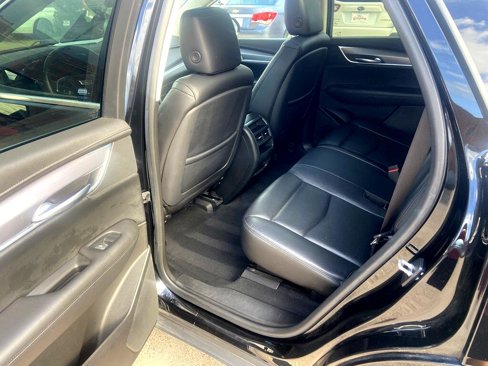 Used 2018 Cadillac XT5 Luxury w/ Driver Awareness Package image 11