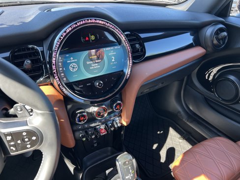 Used 2022 MINI Cooper S w/ Driver Assistance Package image 17