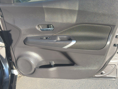 Used 2024 Nissan Kicks SV image 24