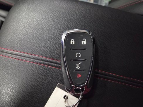 Used 2022 Chevrolet Equinox RS w/ Infotainment Package image 23