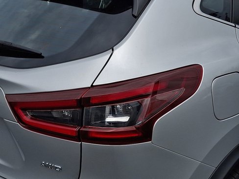 Used 2022 Nissan Rogue Sport S image 29