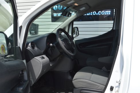 Used 2015 Nissan NV200 S w/ Back Door Glass Package image 10
