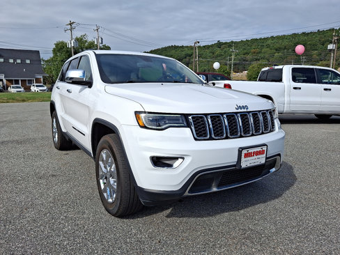 Used 2021 Jeep Grand Cherokee Limited w/ Luxury Group II image 2
