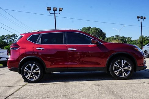 Used 2019 Nissan Rogue SV w/ Premium Package image 3
