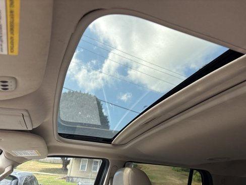 Used 2013 Lincoln Navigator 4WD image 16