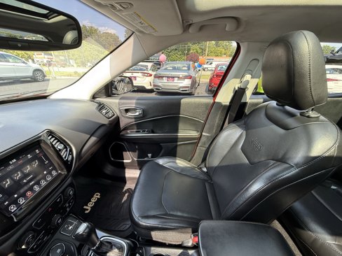 Used 2018 Jeep Compass Limited image 23